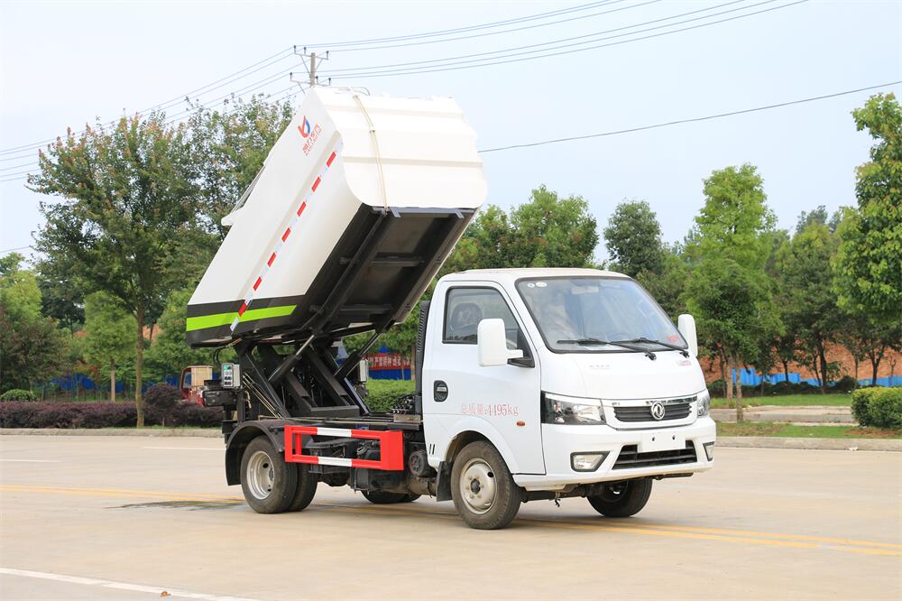 4方自裝卸式垃圾車-東風途逸4方后掛桶自裝卸式垃圾車廠家