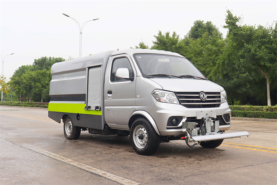 路面養(yǎng)護(hù)車(chē)-國(guó)六1.5立方藍(lán)牌東風(fēng)小康路面養(yǎng)護(hù)車(chē)廠家價(jià)格