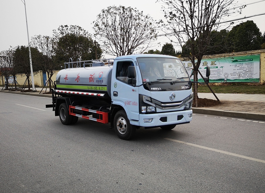 5噸灑水車-程力東風(fēng)多利卡國六5立方灑水車廠家價(jià)格